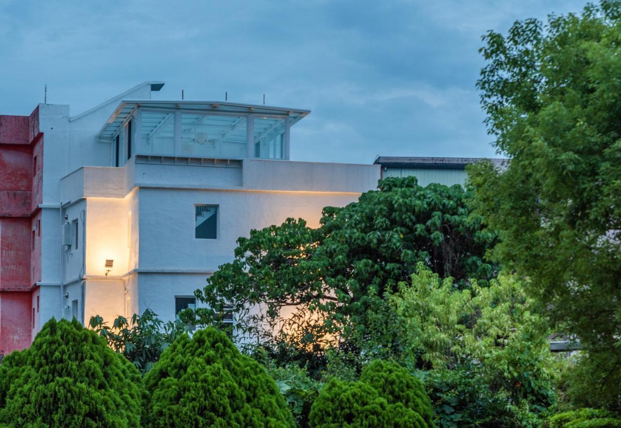 W3 Hostel Luodong Exterior photo